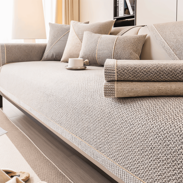 Couch feature for home - sklisikkert design and easy stilforny Else