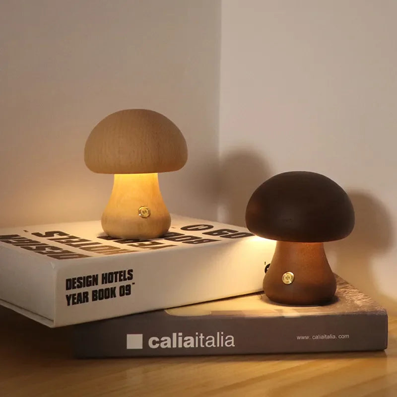 Rechargeable table lamp in wood | Soppformet | LED-light