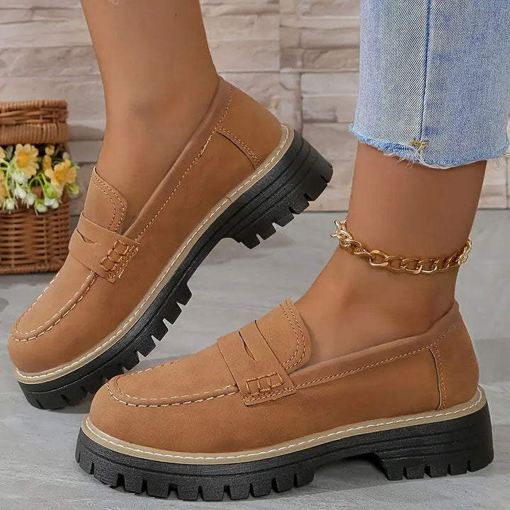 Woman Loafers with Chunky Sole – Fashionable and Comfortable