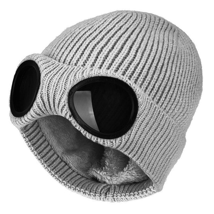 Unisex knitted hat with bril smile