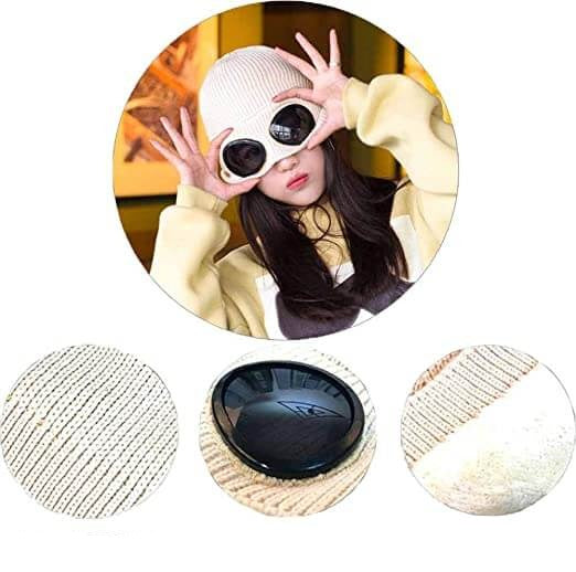 Unisex knitted hat with bril smile