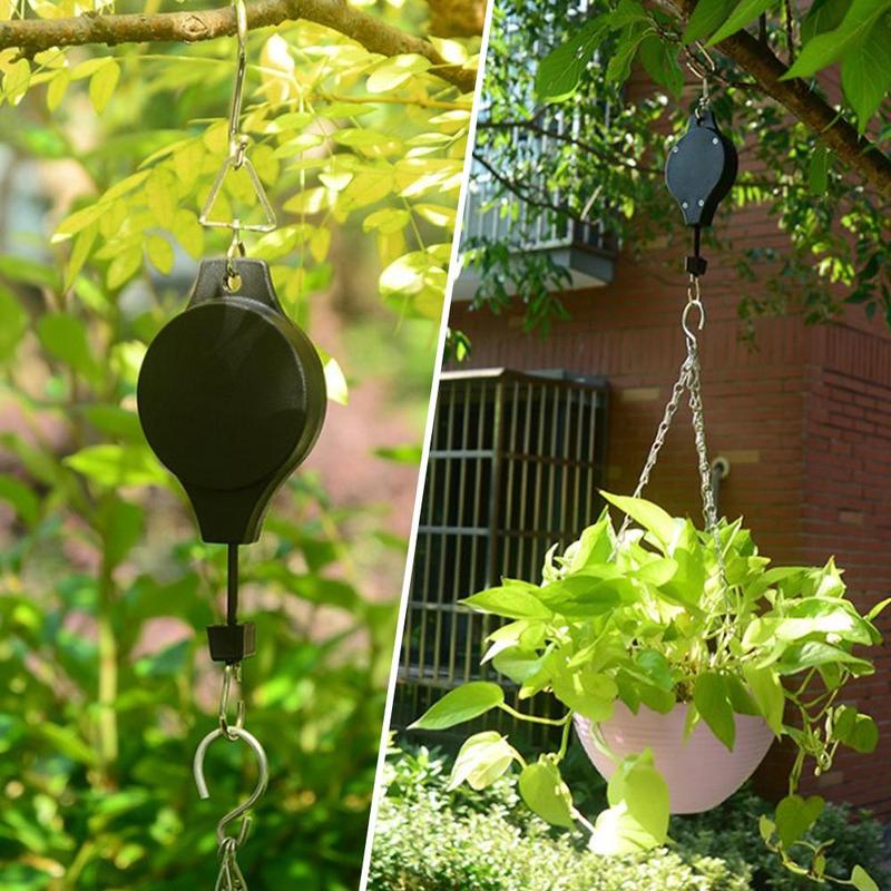 Retractable Hook for Curves and Fuglemater - Adjustable and Durable
